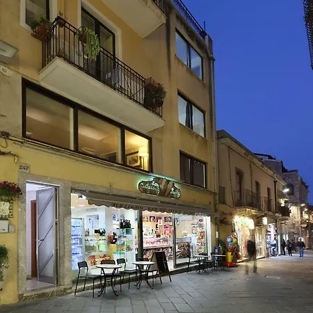 Alojamento de Acomodação e Pequeno-almoço Casa Fresta Taormina